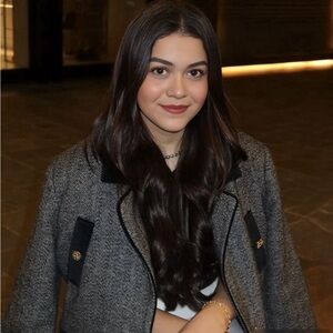 Meet your Posher, Elizabeth